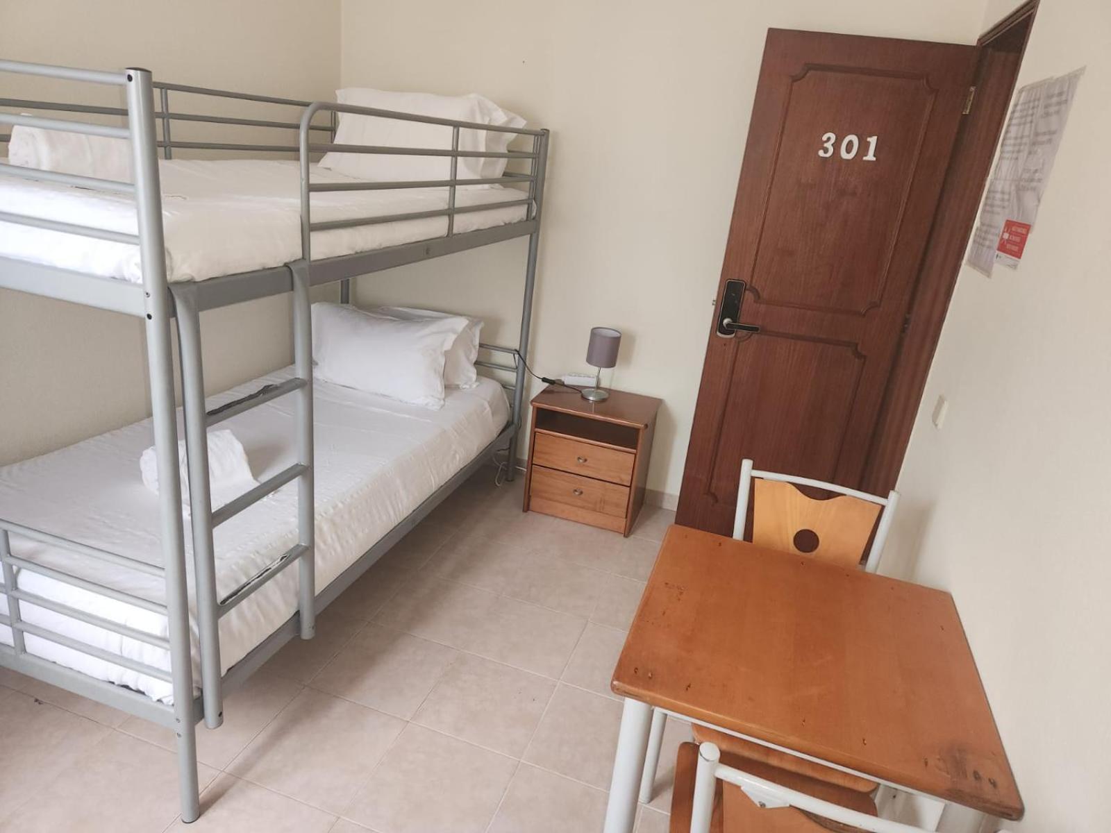 Sunny House Hostel Lagos Exterior photo
