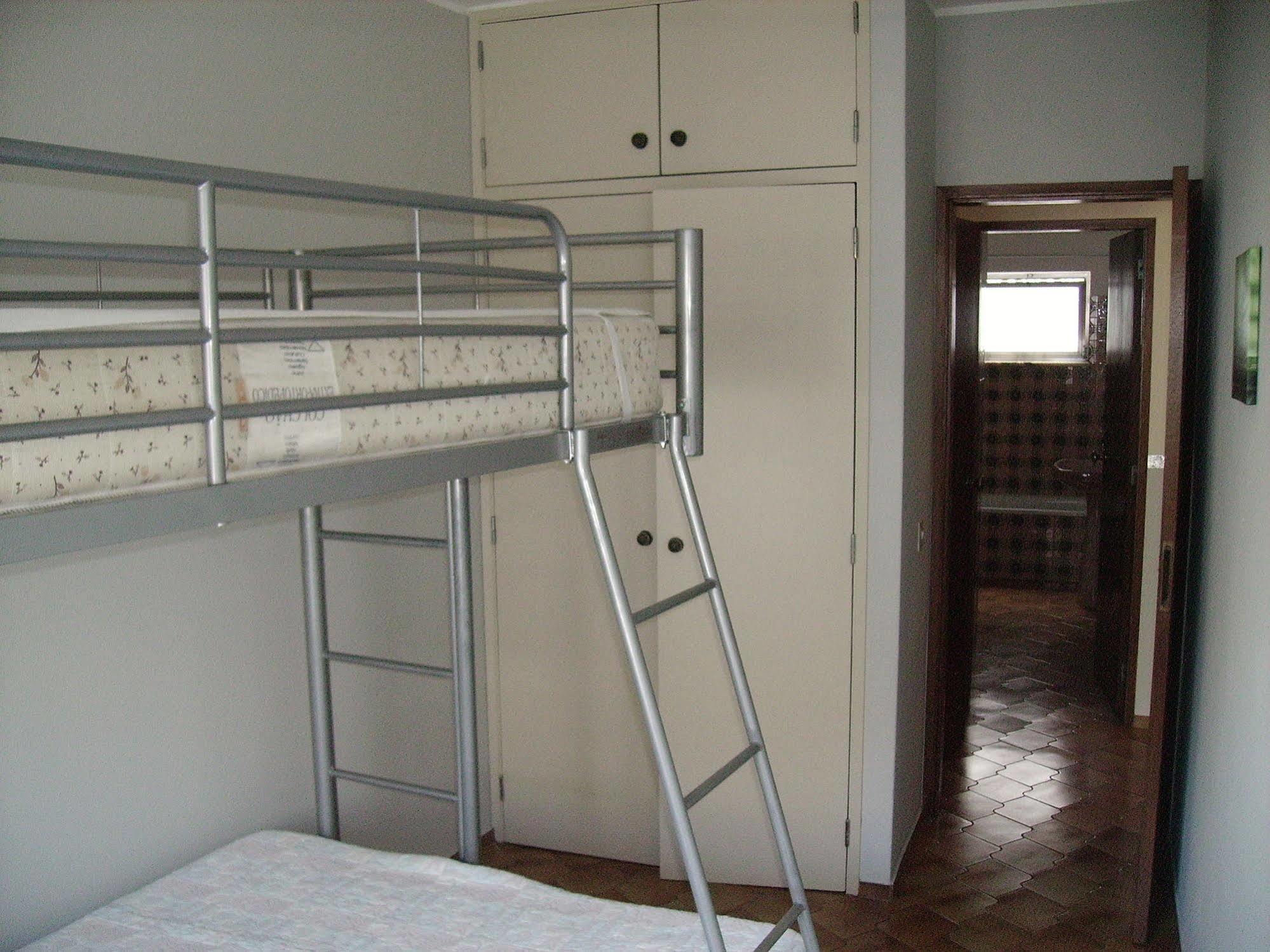 Sunny House Hostel Lagos Exterior photo